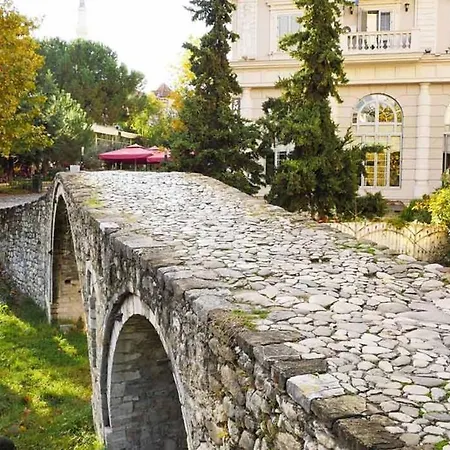 Pik Loti 3* Тирана