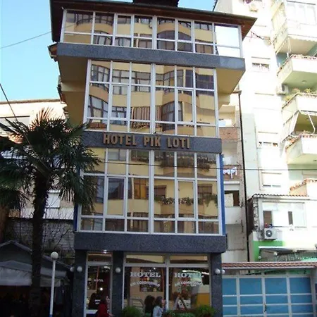 호텔 Pik Loti 3*