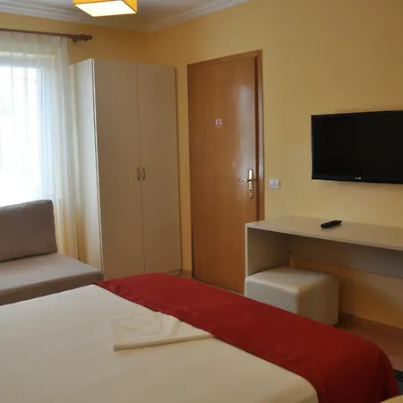 Hotel Pik Loti 3*
