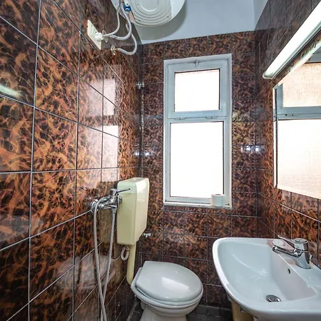 Pik Loti Otel Tiran