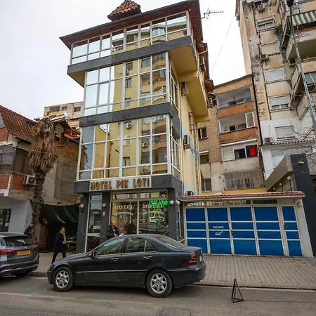 Pik Loti Szálloda Tirana