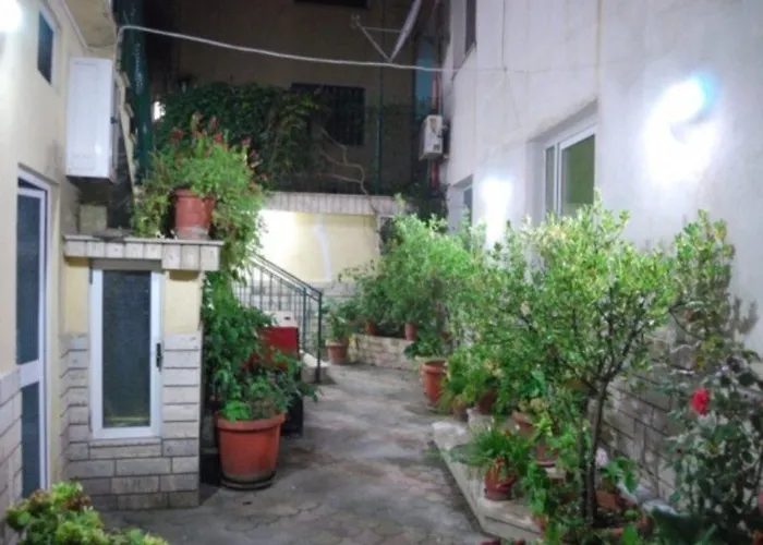 匹克罗蒂酒店 地拉那